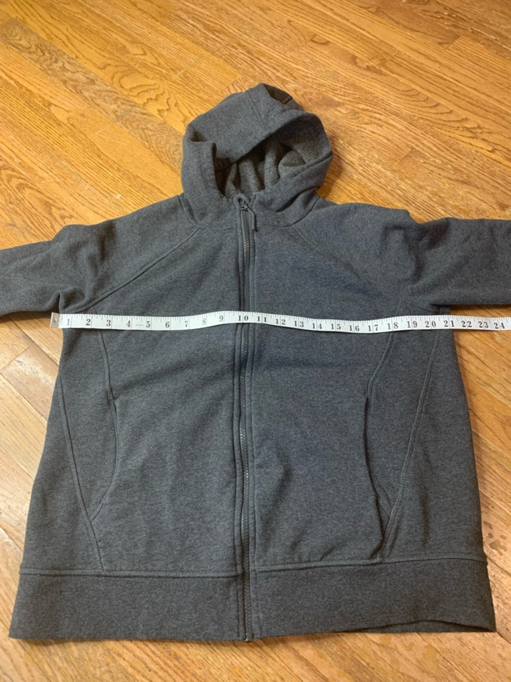 Lolë Grey Full Zip Hoodie with Thumbholes - Size Large - Picture 8 of 9